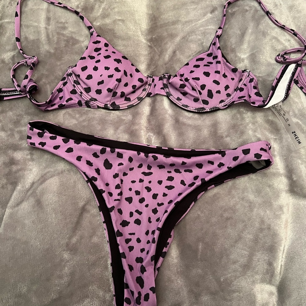 Cute pokadot bikini set